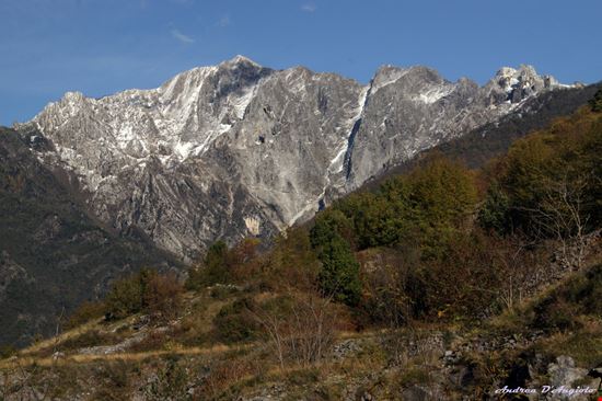 Monte Altissimo Monte Altissimo (Alpi Apuane) presso Azzano di Seravezza (LU) Andrea D'Angiolo Andrea D'Angiolo